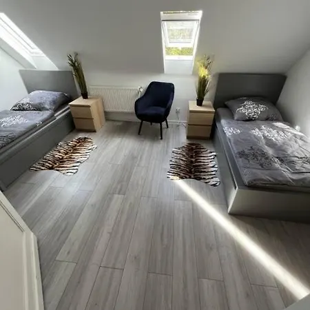 Schoene Am Landgericht Mg15 *